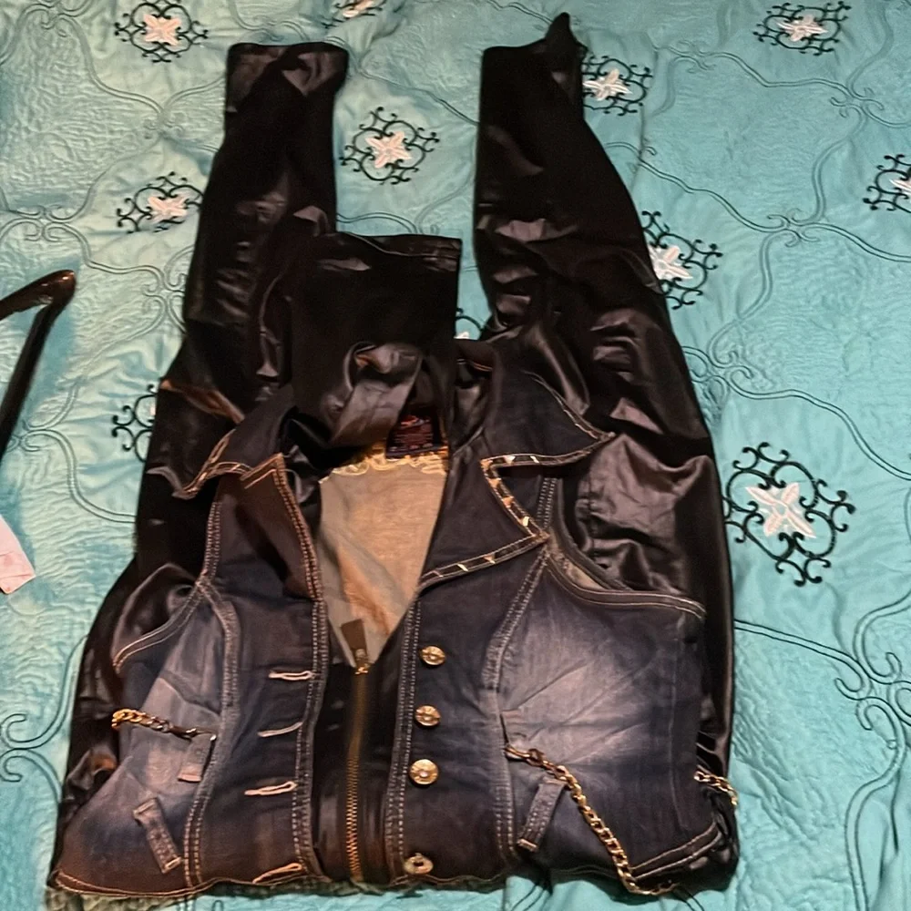 Jumpsuit - Picture 8 of 8